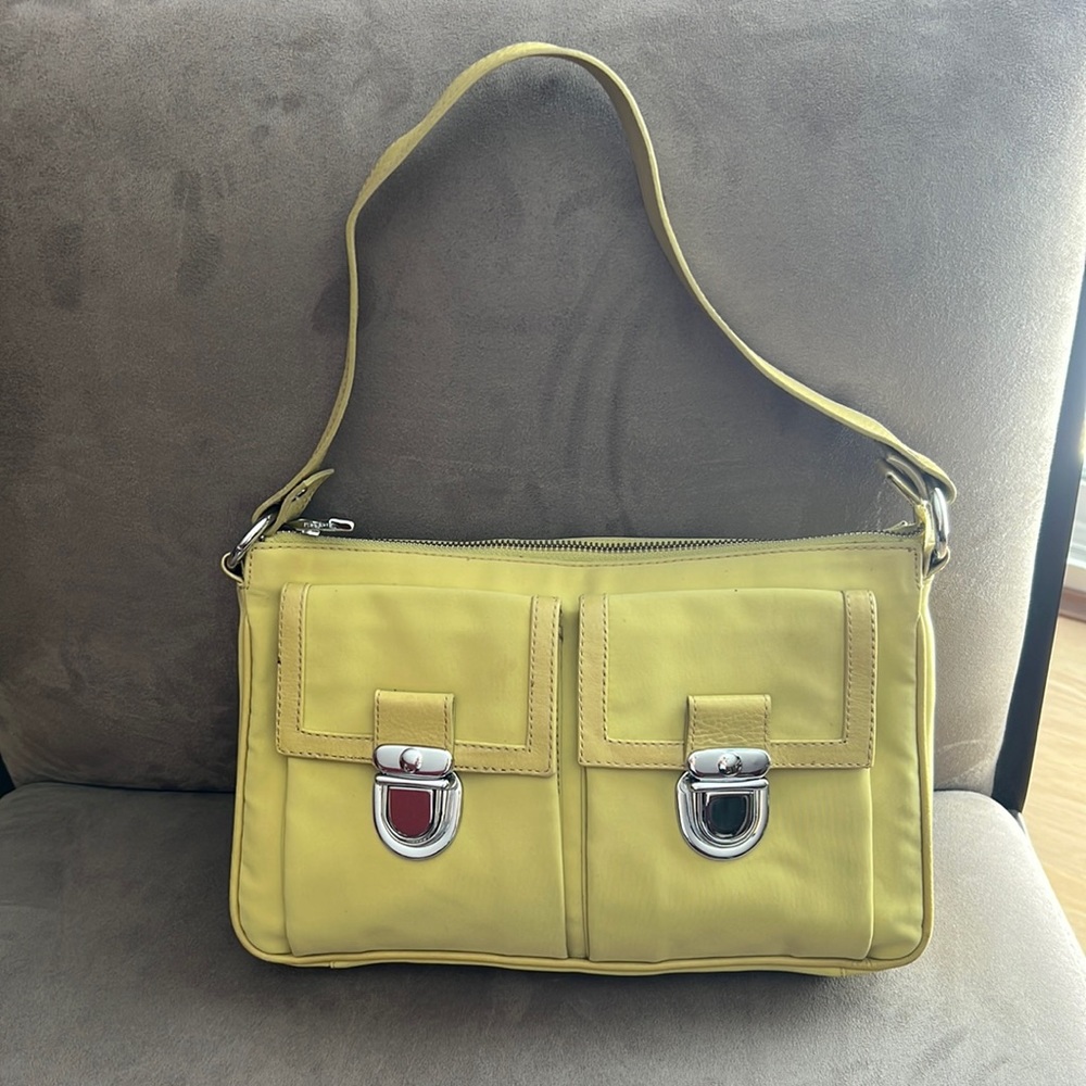 Naturalizer shoulder purse.  Honeydew sport color purse.